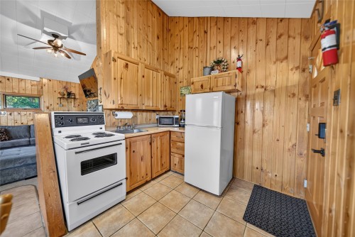 1249 Tie Lake Shore Road, Jaffray, BC 