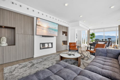 2101-1151 Sunset Drive, Kelowna, BC 