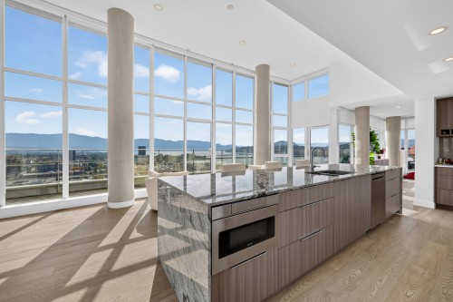 2101-1151 Sunset Drive, Kelowna, BC 