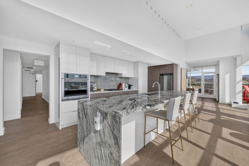 2101-1151 Sunset Drive, Kelowna, BC 