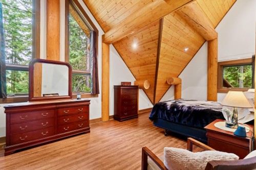 2380 Wm Brown Road, Magna Bay, BC 