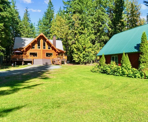 2380 Wm Brown Road, Magna Bay, BC 