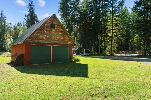 2380 Wm Brown Road, Magna Bay, BC 