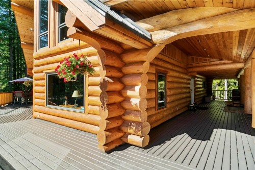 2380 Wm Brown Road, Magna Bay, BC 