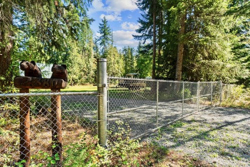 2380 Wm Brown Road, Magna Bay, BC 