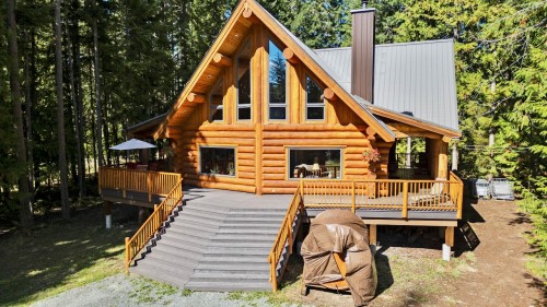 2380 Wm Brown Road, Magna Bay, BC 