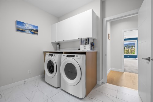 6-1349 Rocky Point Drive, Kelowna, BC 