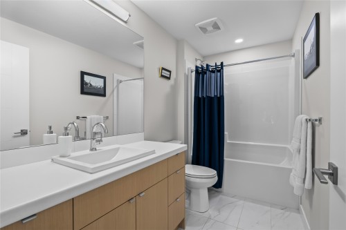 6-1349 Rocky Point Drive, Kelowna, BC 