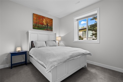 6-1349 Rocky Point Drive, Kelowna, BC 