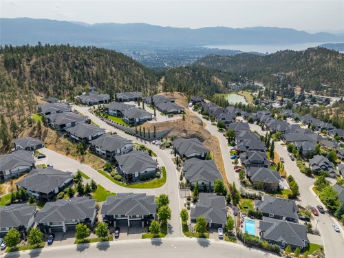 6-1349 Rocky Point Drive, Kelowna, BC 