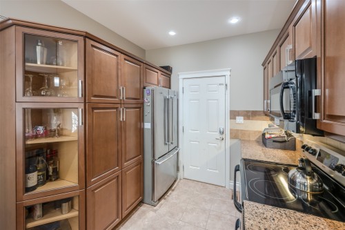 104-296 Kinney Avenue, Penticton, BC 