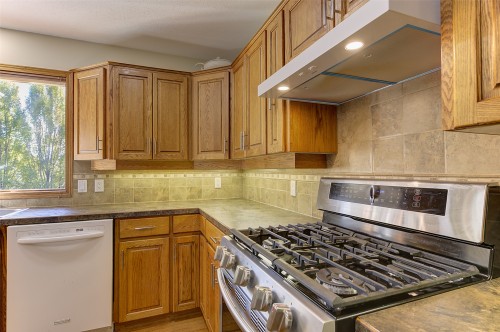 1385 Mountain Avenue, Kelowna, BC 