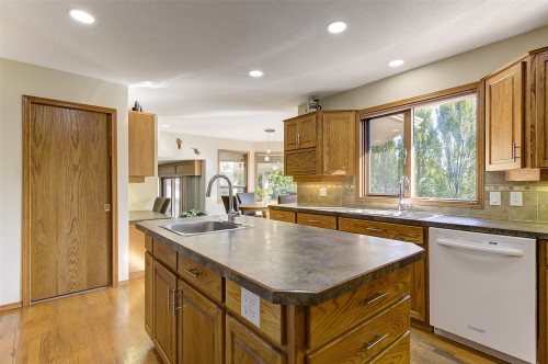 1385 Mountain Avenue, Kelowna, BC 