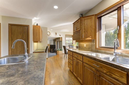 1385 Mountain Avenue, Kelowna, BC 