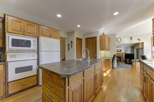1385 Mountain Avenue, Kelowna, BC 