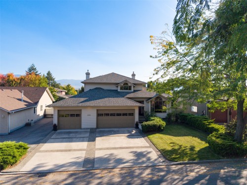1385 Mountain Avenue, Kelowna, BC 