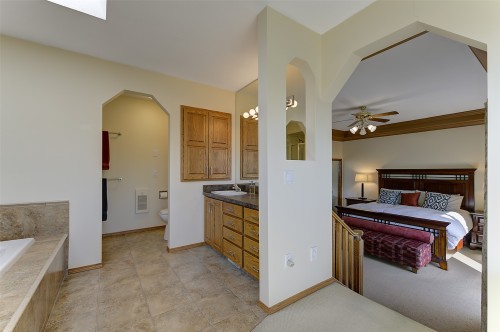 1385 Mountain Avenue, Kelowna, BC 