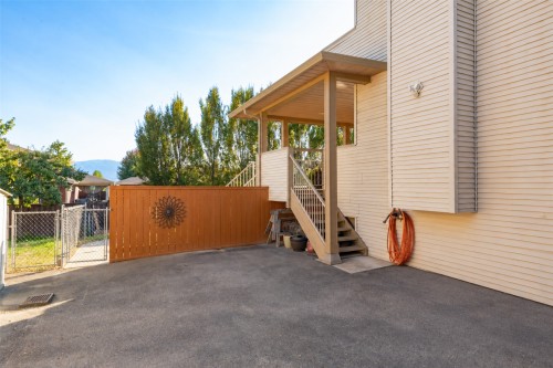 1385 Mountain Avenue, Kelowna, BC 