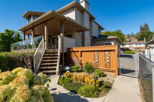 1385 Mountain Avenue, Kelowna, BC 