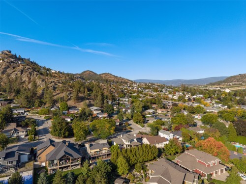 1385 Mountain Avenue, Kelowna, BC 