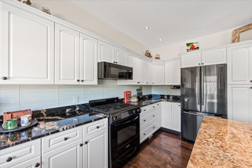 5827 Victoria Street, Peachland, BC 