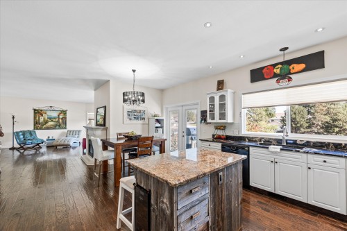 5827 Victoria Street, Peachland, BC 