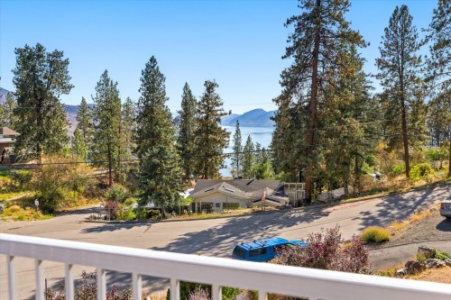 5827 Victoria Street, Peachland, BC 