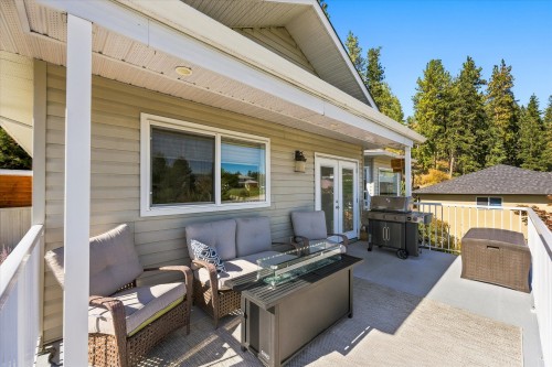 5827 Victoria Street, Peachland, BC 