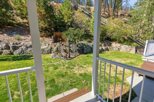 5827 Victoria Street, Peachland, BC 