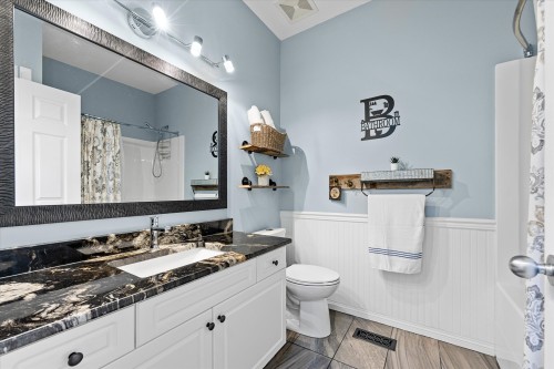 5827 Victoria Street, Peachland, BC 