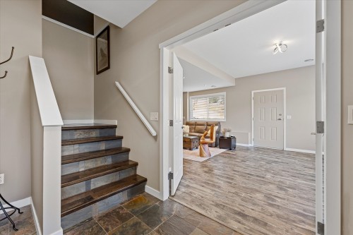 5827 Victoria Street, Peachland, BC 