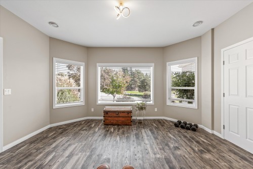 5827 Victoria Street, Peachland, BC 