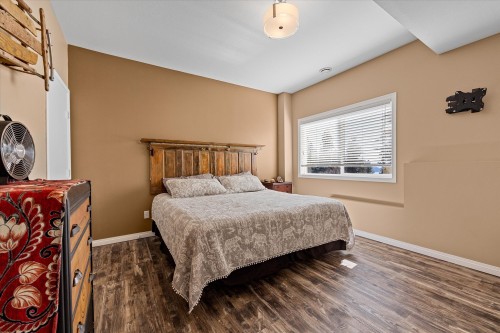 5827 Victoria Street, Peachland, BC 