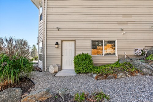 5827 Victoria Street, Peachland, BC 