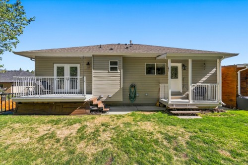 5827 Victoria Street, Peachland, BC 