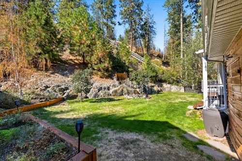 5827 Victoria Street, Peachland, BC 