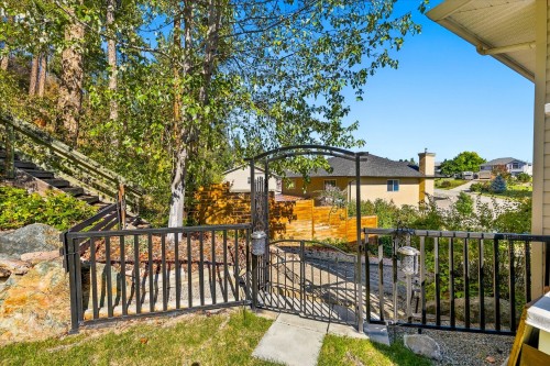 5827 Victoria Street, Peachland, BC 