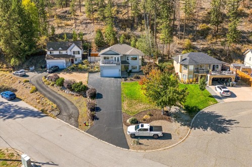 5827 Victoria Street, Peachland, BC 
