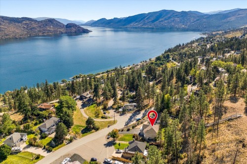 5827 Victoria Street, Peachland, BC 