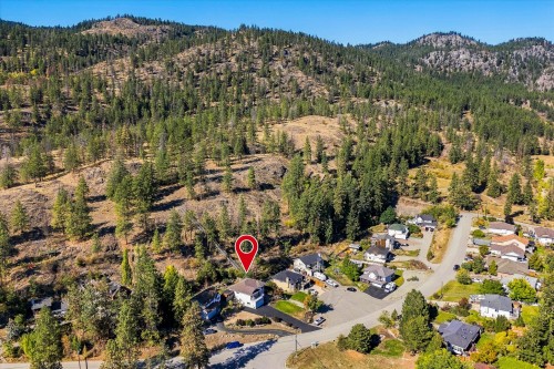 5827 Victoria Street, Peachland, BC 