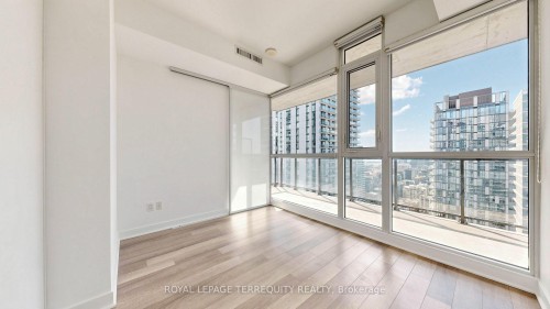 3512-290 Adelaide Street W, Toronto, ON 
