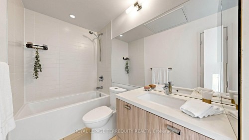 3512-290 Adelaide Street W, Toronto, ON 
