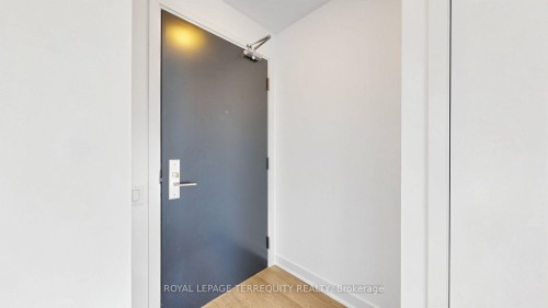 3512-290 Adelaide Street W, Toronto, ON 