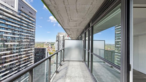 3512-290 Adelaide Street W, Toronto, ON 