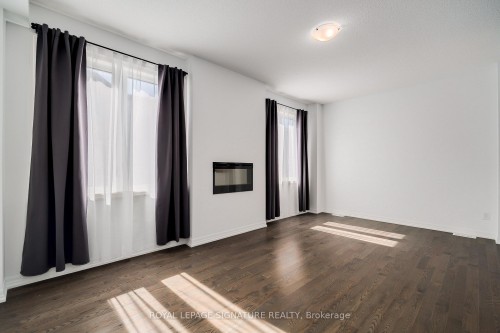 164 Tango Crescent, Newmarket, ON 