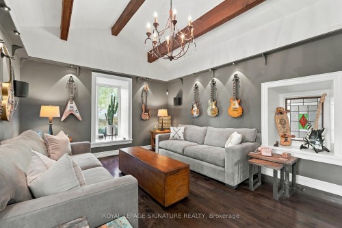 5062 Walkers Line, Burlington, ON 