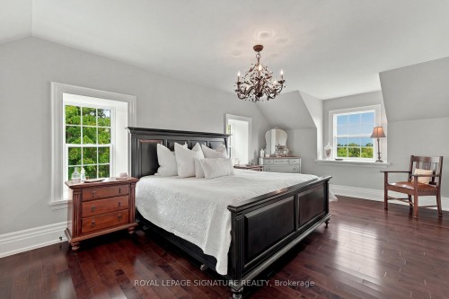 5062 Walkers Line, Burlington, ON 