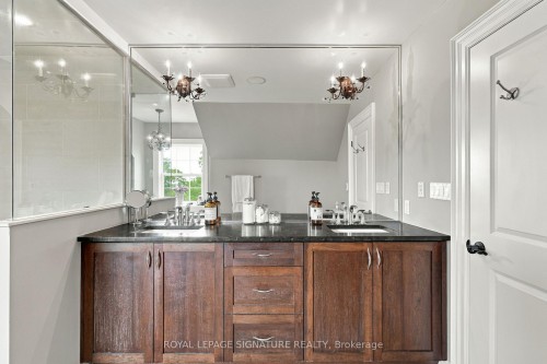5062 Walkers Line, Burlington, ON 