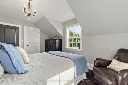5062 Walkers Line, Burlington, ON 