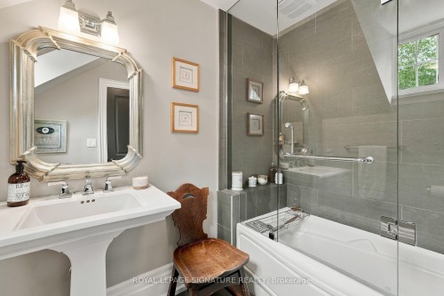 5062 Walkers Line, Burlington, ON 